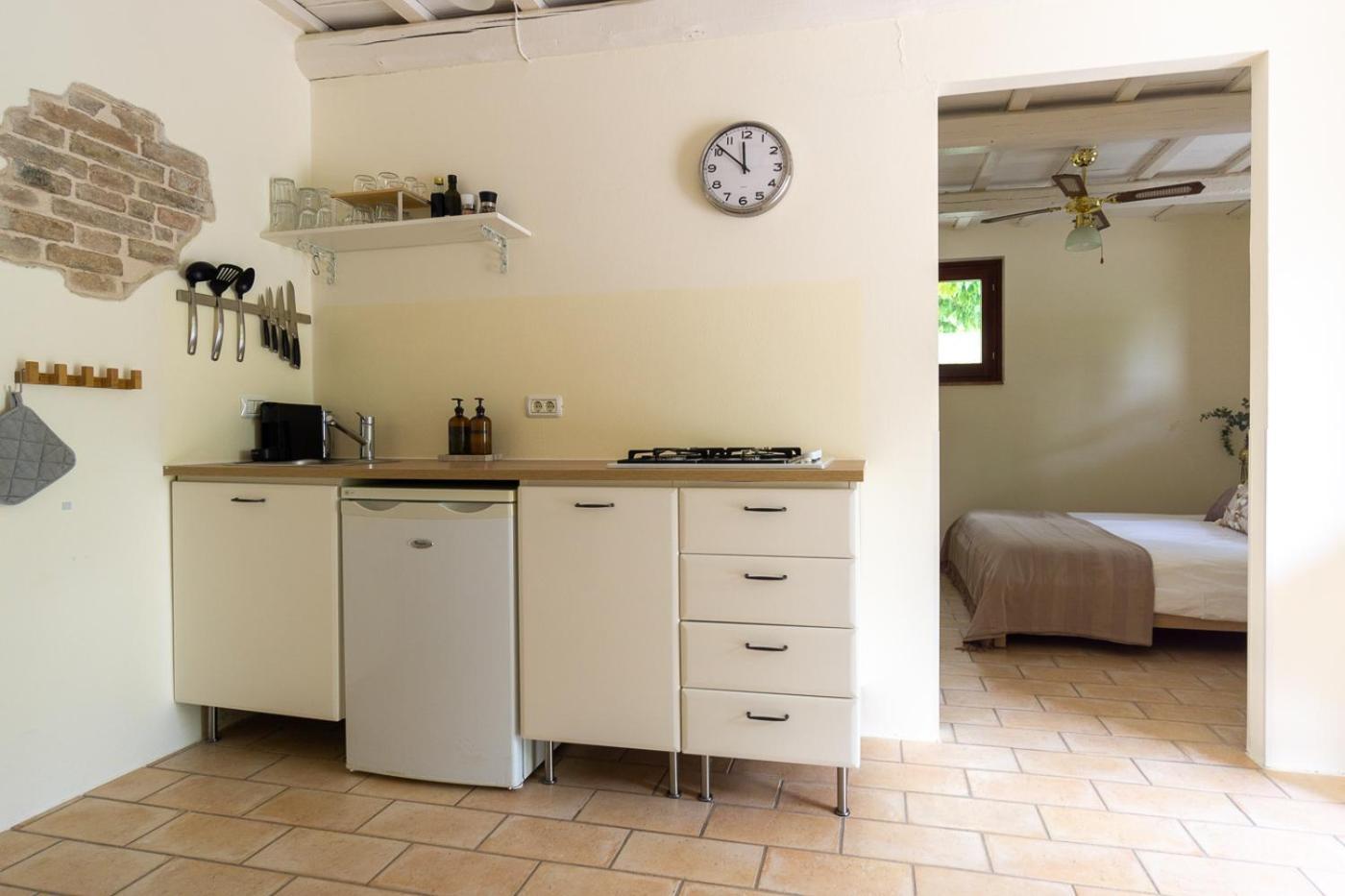 Rosa Nel Pozzo Apartments And B&B San Pietro  المظهر الخارجي الصورة