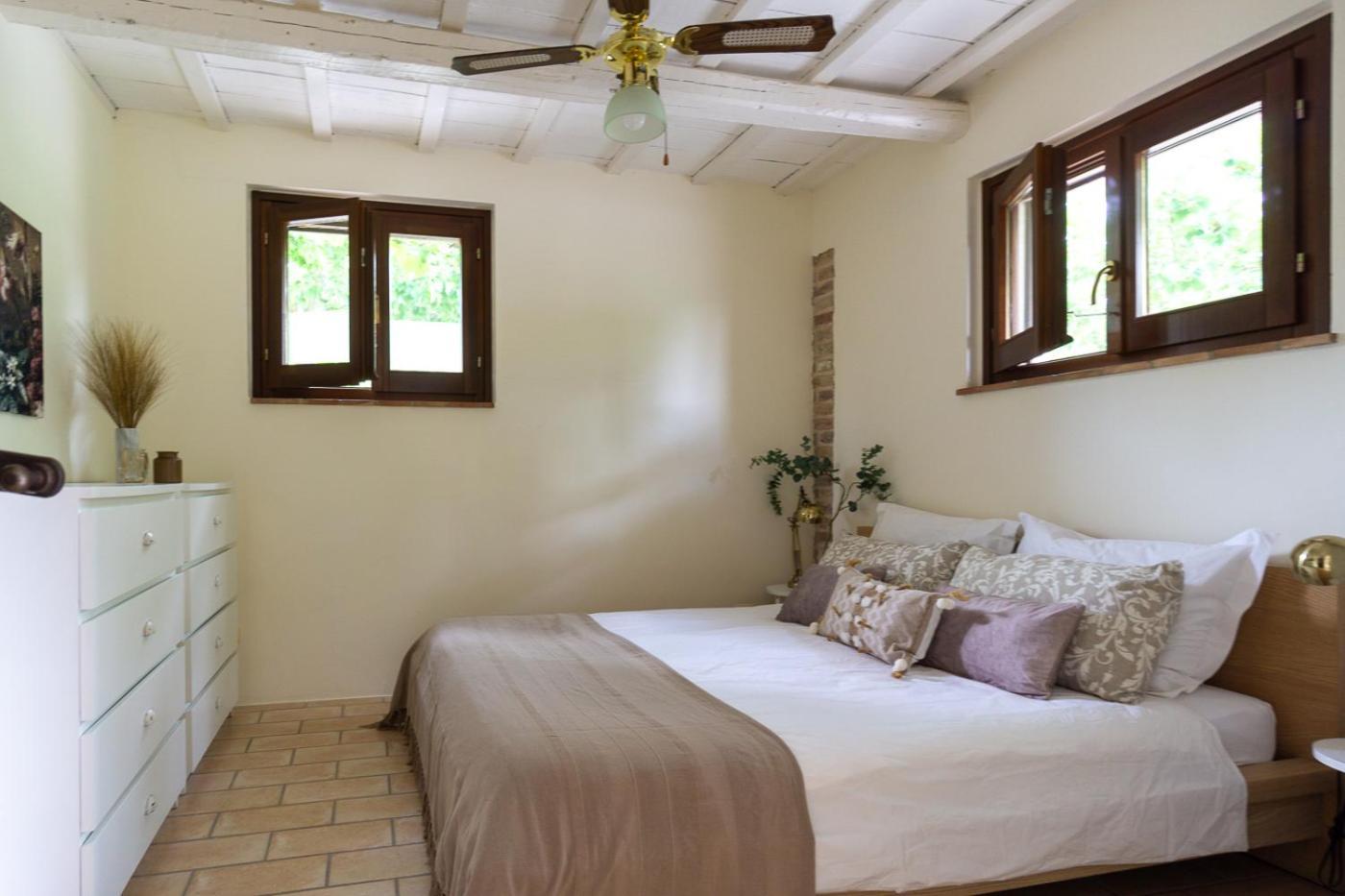 Rosa Nel Pozzo Apartments And B&B San Pietro  المظهر الخارجي الصورة