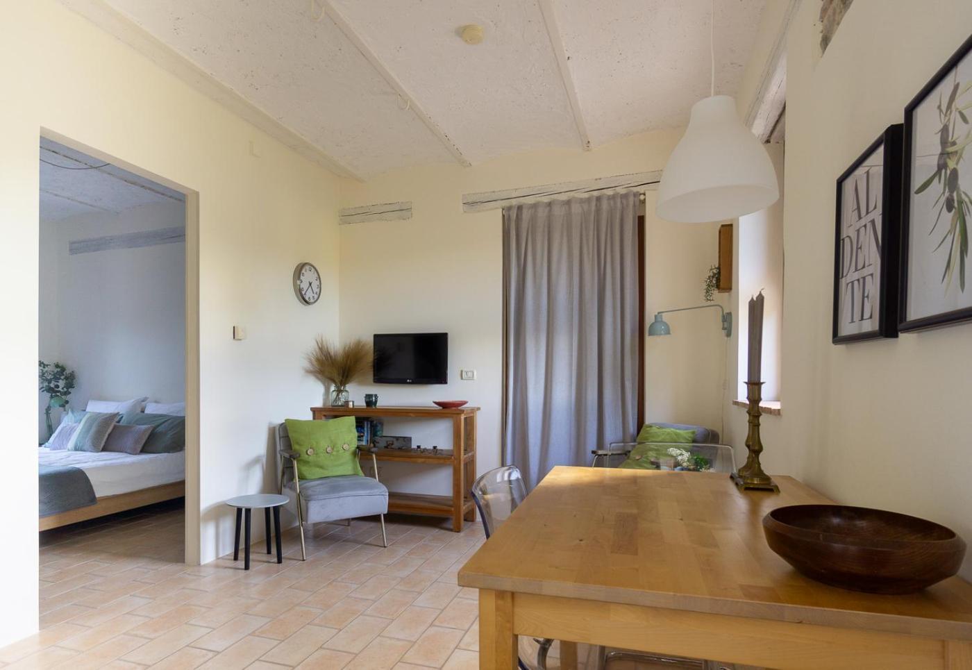 Rosa Nel Pozzo Apartments And B&B San Pietro  المظهر الخارجي الصورة