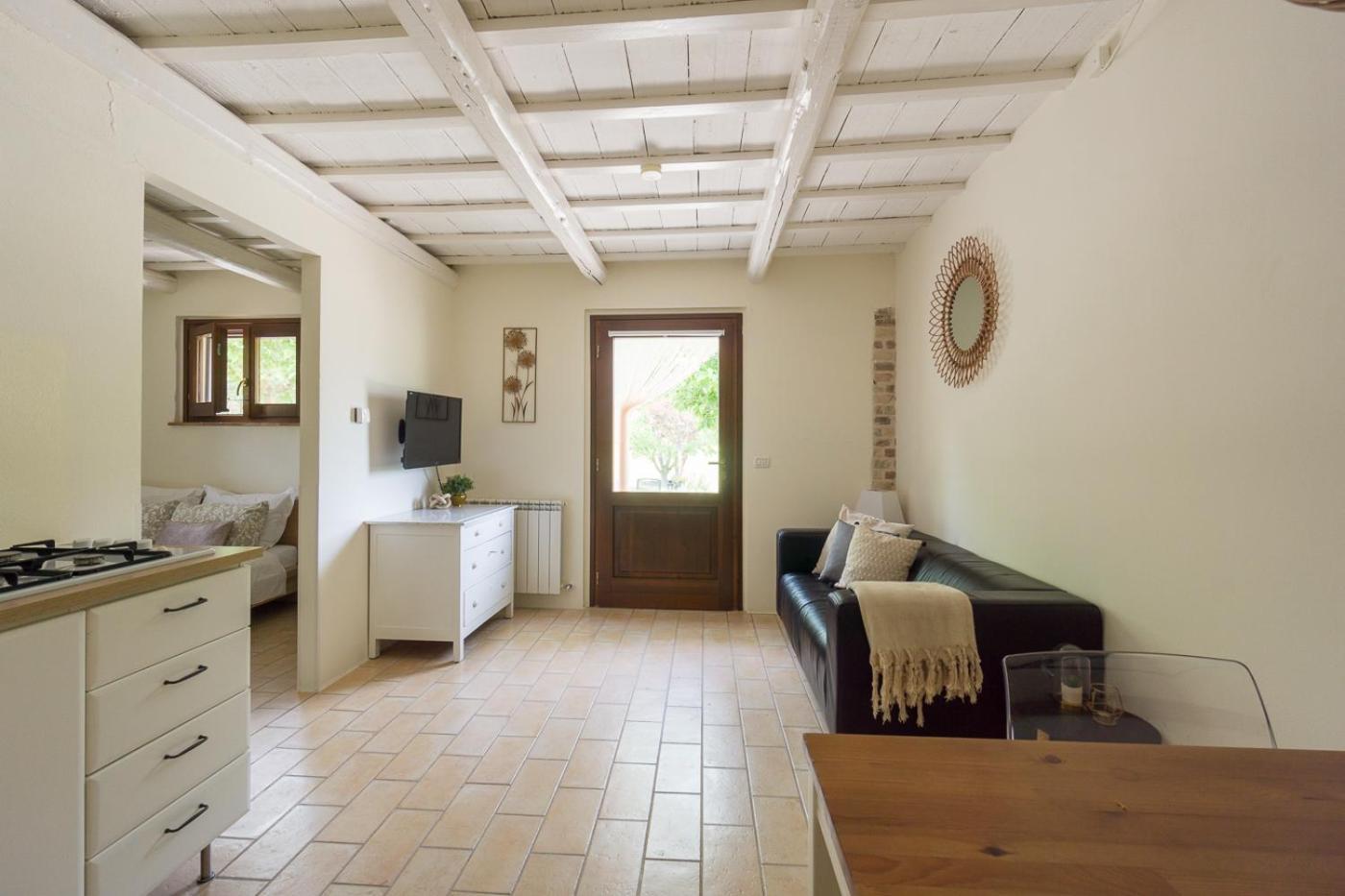 Rosa Nel Pozzo Apartments And B&B San Pietro  المظهر الخارجي الصورة