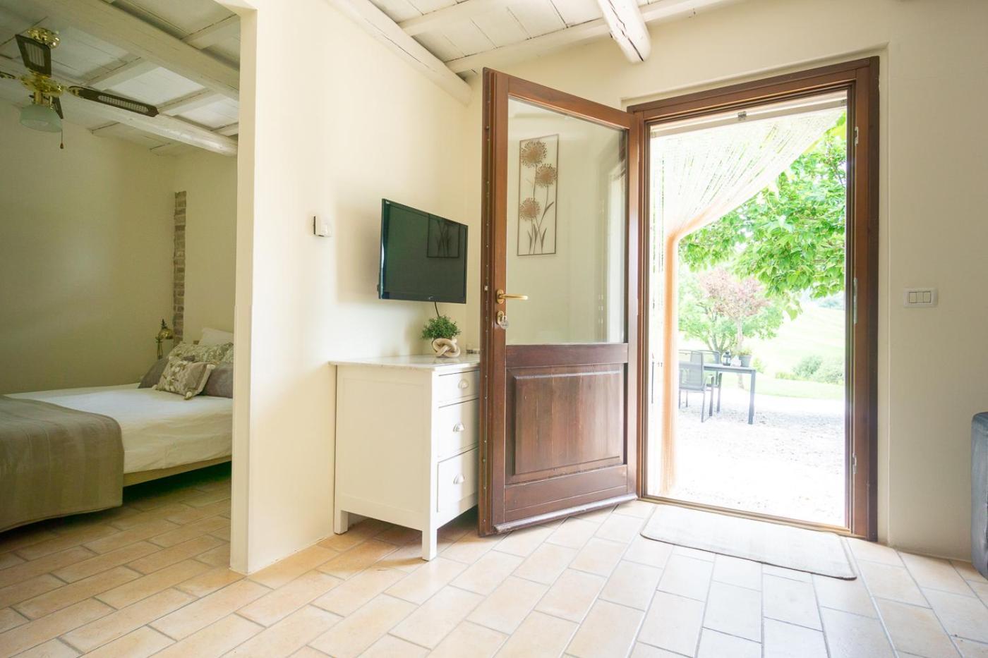 Rosa Nel Pozzo Apartments And B&B San Pietro  المظهر الخارجي الصورة