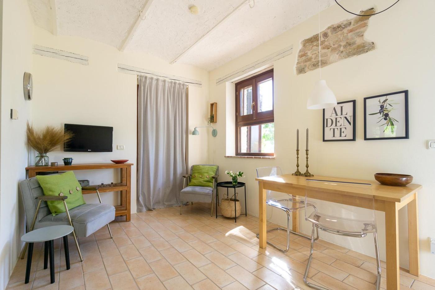 Rosa Nel Pozzo Apartments And B&B San Pietro  المظهر الخارجي الصورة